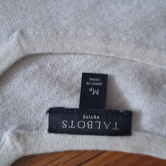 Sweater - Picture 2 of 4